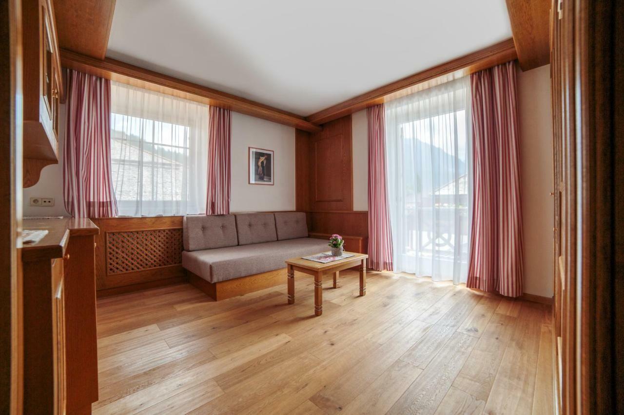 Appartementhaus Sapelza Dobbiaco Chambre photo
