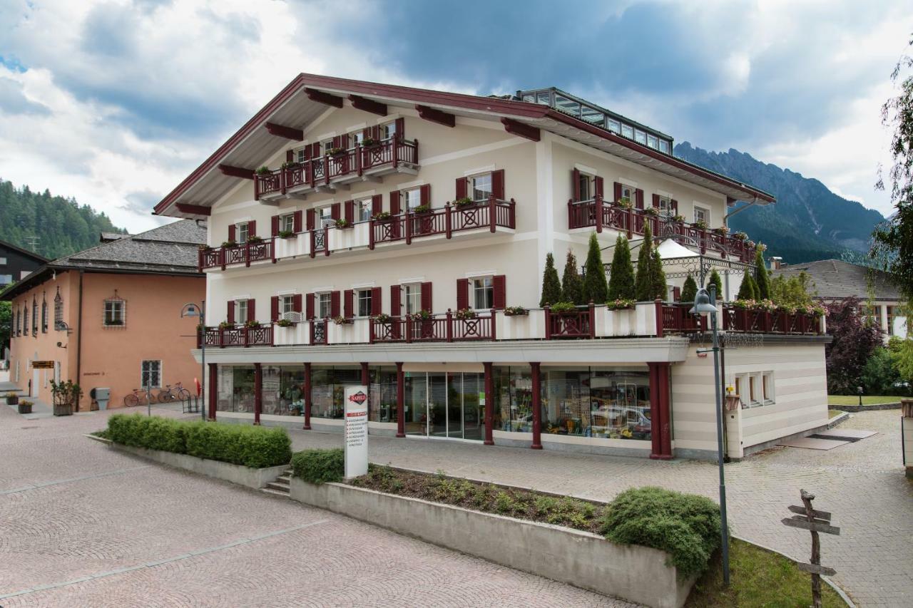 Appartementhaus Sapelza Dobbiaco Extérieur photo